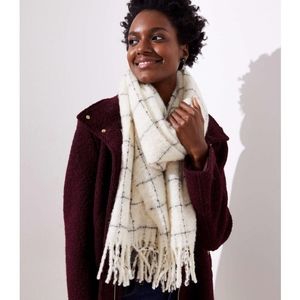 Loft blanket scarf